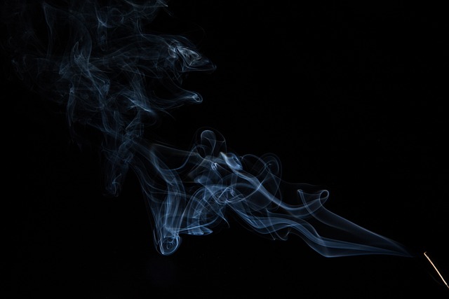 Fra øst til vest: Historien om røgelsespinde og deres kulturelle betydning