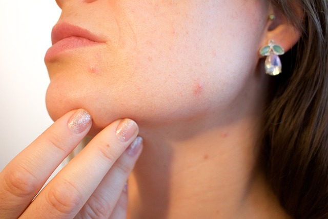 Sådan virker Salvequick vabelplaster på din hud