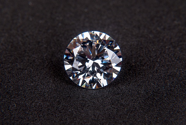 Jane Kønigs diamantvedhæng: En perfekt gaveidé til enhver lejlighed